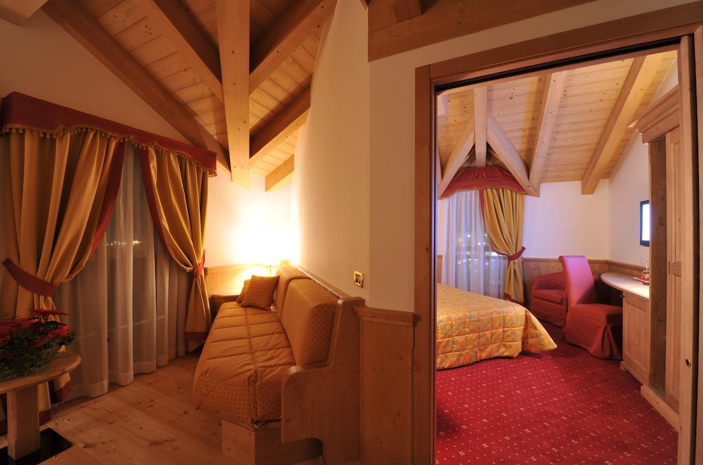 Sporthotel Rosatti Dimaro Room photo
