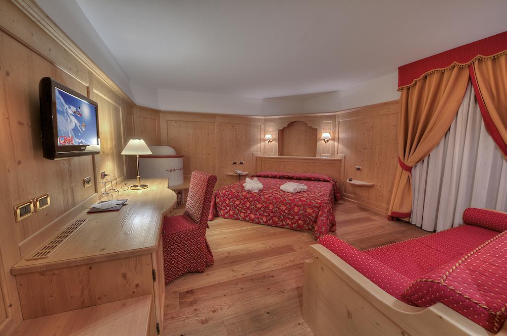 Sporthotel Rosatti Dimaro Room photo