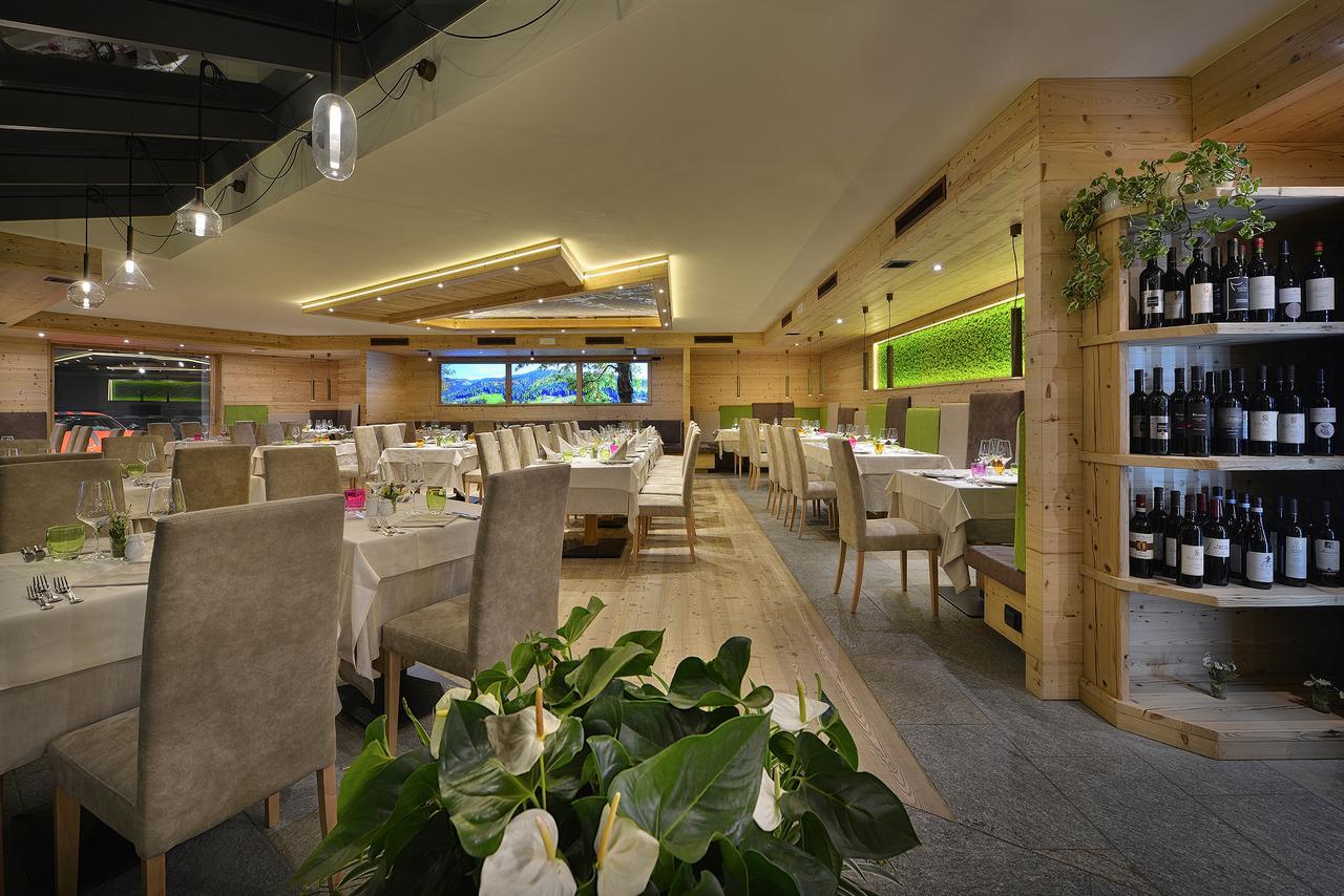 Sporthotel Rosatti Dimaro Exterior photo